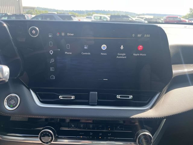 Used 2026 Chevrolet Equinox LT w/ Safety and Technology Package FWD image 28
