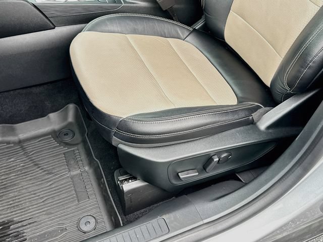 Certified 2022 Ford Escape Titanium w/ Titanium Elite Package AWD/4WD image 28