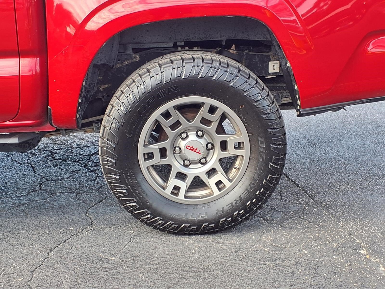Used 2019 Toyota Tacoma SR w/ SR Convenience Package AWD/4WD image 9