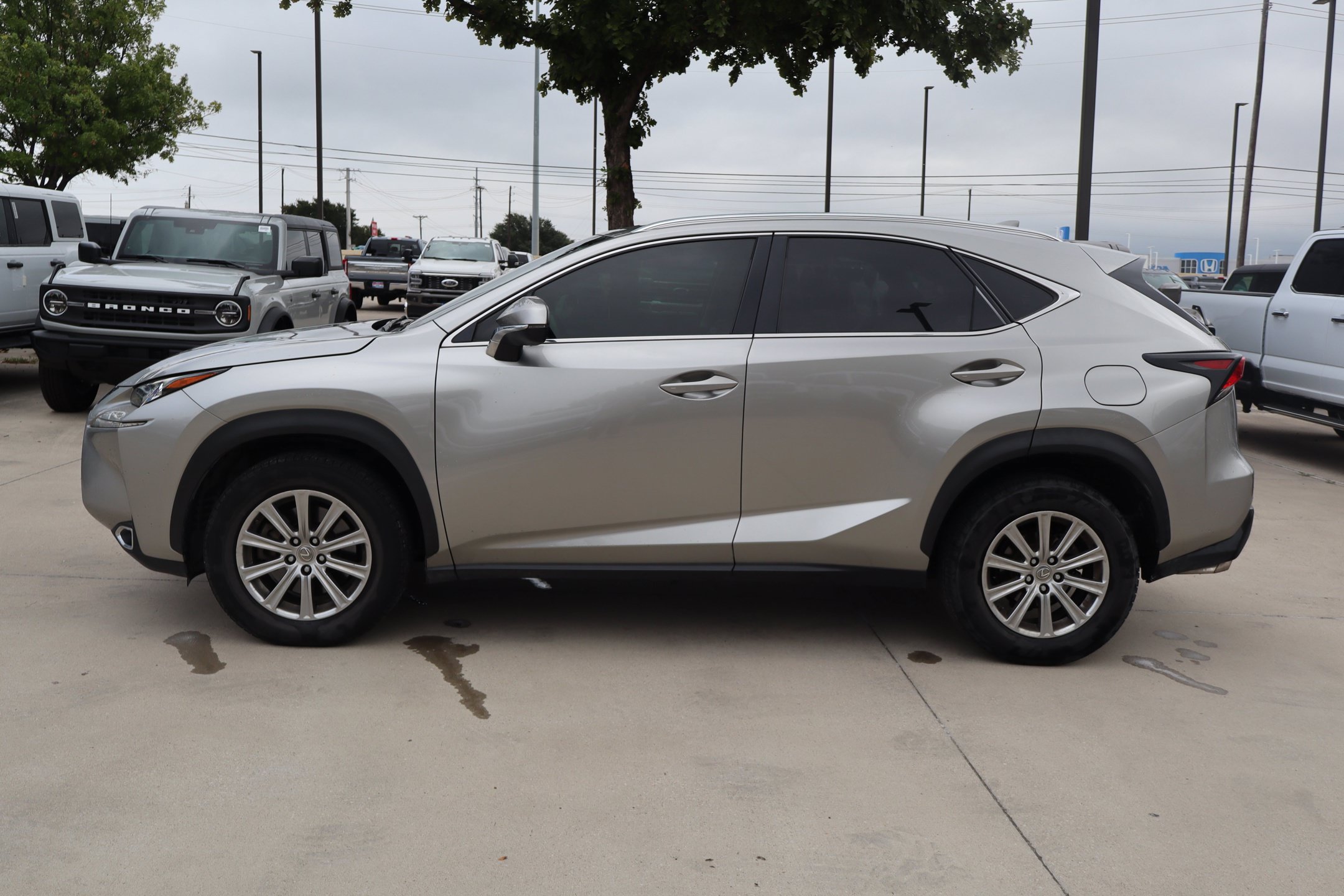 Used 2017 Lexus NX 200t FWD image 7