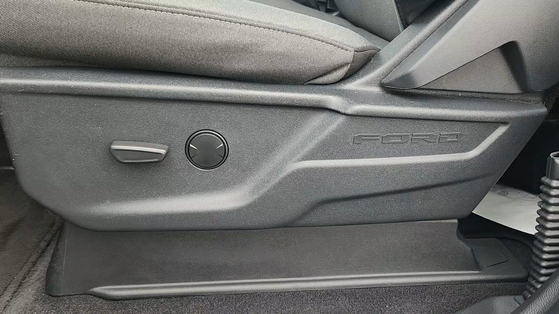 Certified 2025 Ford F150 XLT w/ Equipment Group 301A Standard image 9