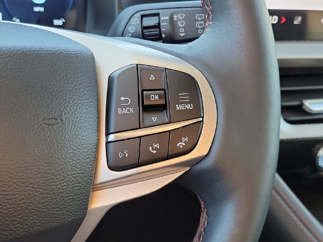 Certified 2025 Ford Explorer Active w/ Active Comfort Package AWD/4WD image 16
