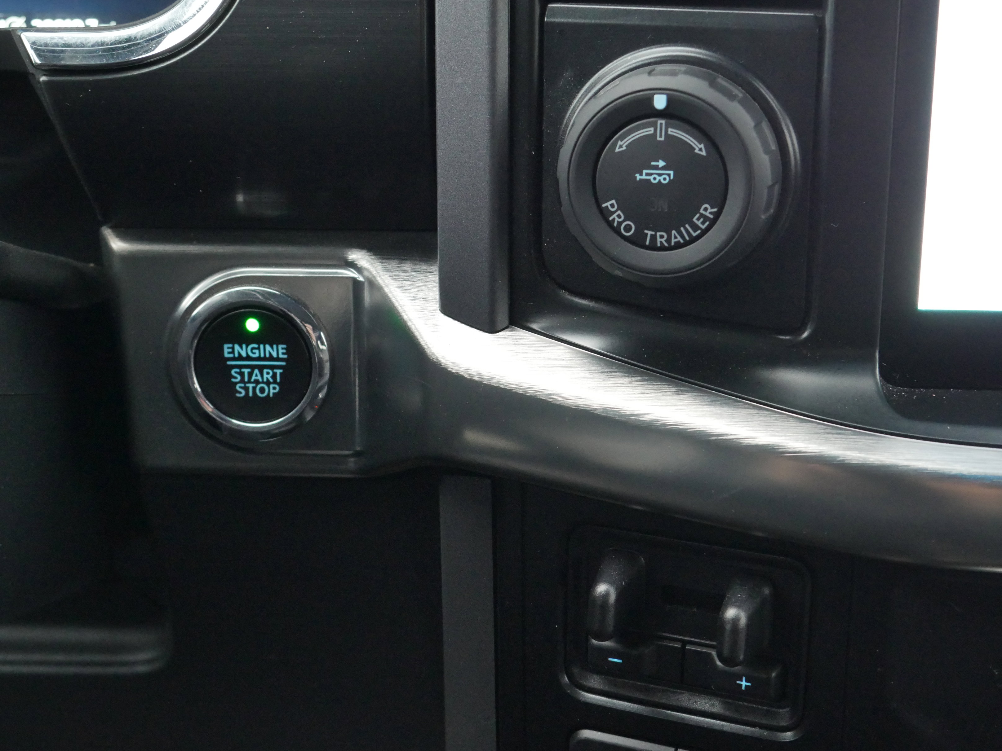 Certified 2023 Ford F150 Lariat w/ Max Trailer Tow Package image 8