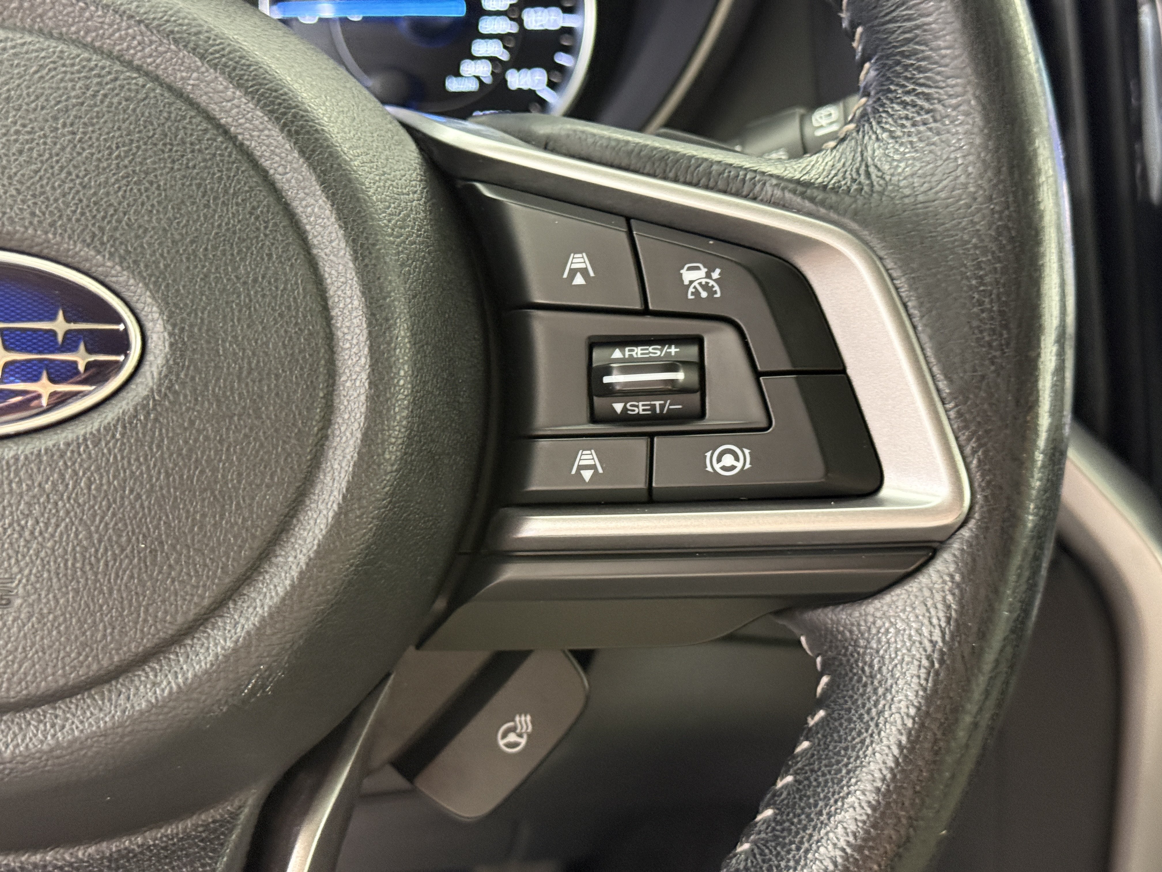 Used 2022 Subaru Ascent Limited w/ Technology Package AWD/4WD image 25