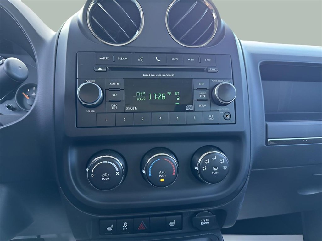 Used 2017 Jeep Patriot Latitude image 24