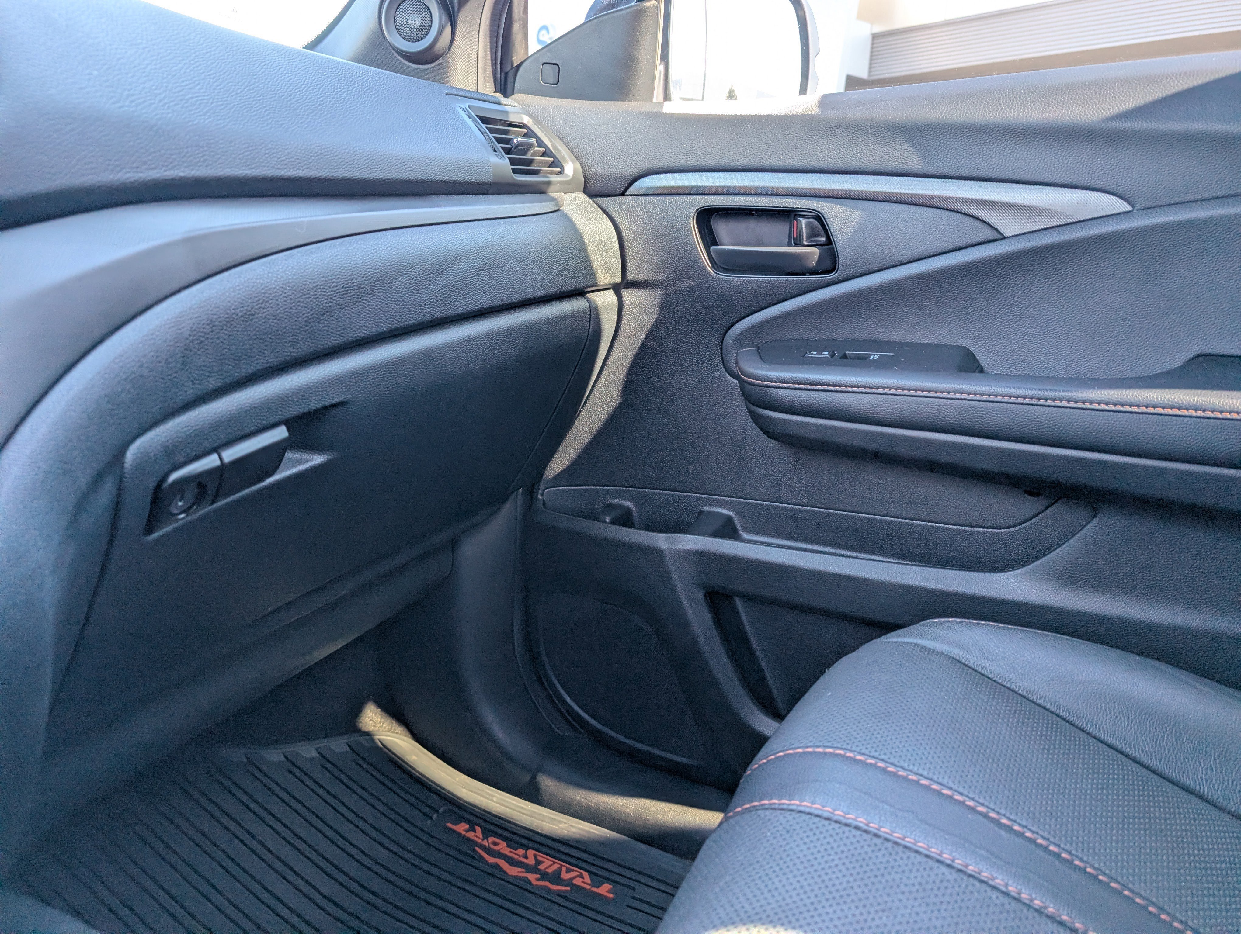 Used 2023 Honda Passport TrailSport image 32