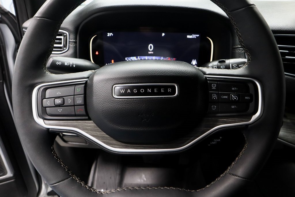 Used 2024 Jeep Wagoneer L Series II w/ Flexible Seating Group image 33