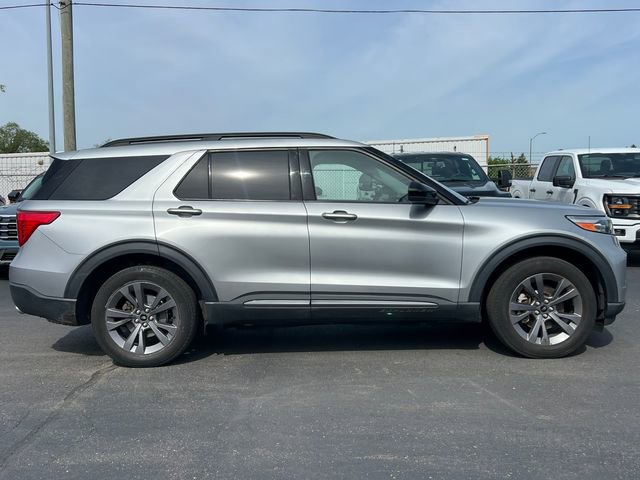 Certified 2023 Ford Explorer XLT w/ Equipment Group 202A AWD/4WD image 47