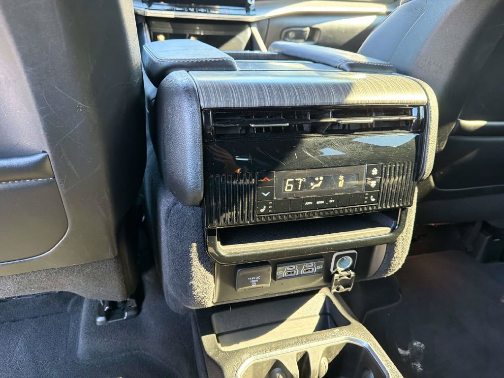 Used 2024 Jeep Wagoneer Series II AWD/4WD image 20