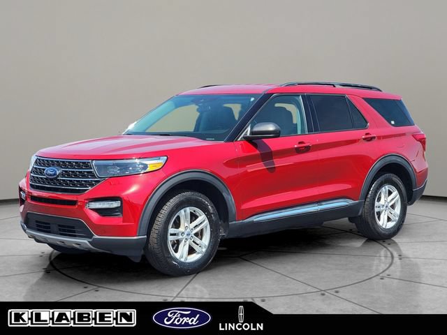 Certified 2023 Ford Explorer XLT w/ Equipment Group 202A AWD/4WD image 1