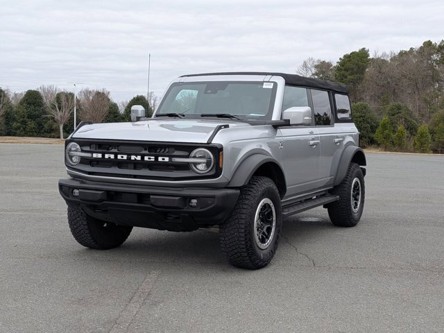 Certified 2023 Ford Bronco Outer Banks w/ Sasquatch Package AWD/4WD image 8