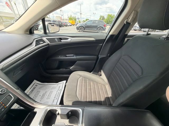 Certified 2020 Ford Fusion SE FWD image 30