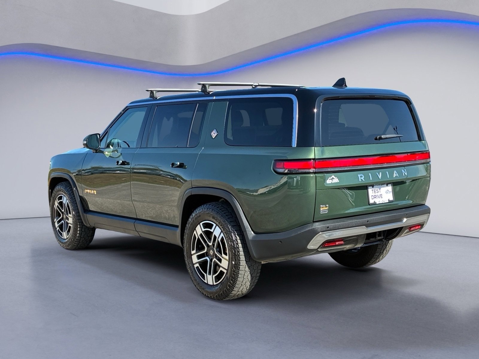 Used 2023 Rivian R1S Adventure Quad AWD/4WD image 3