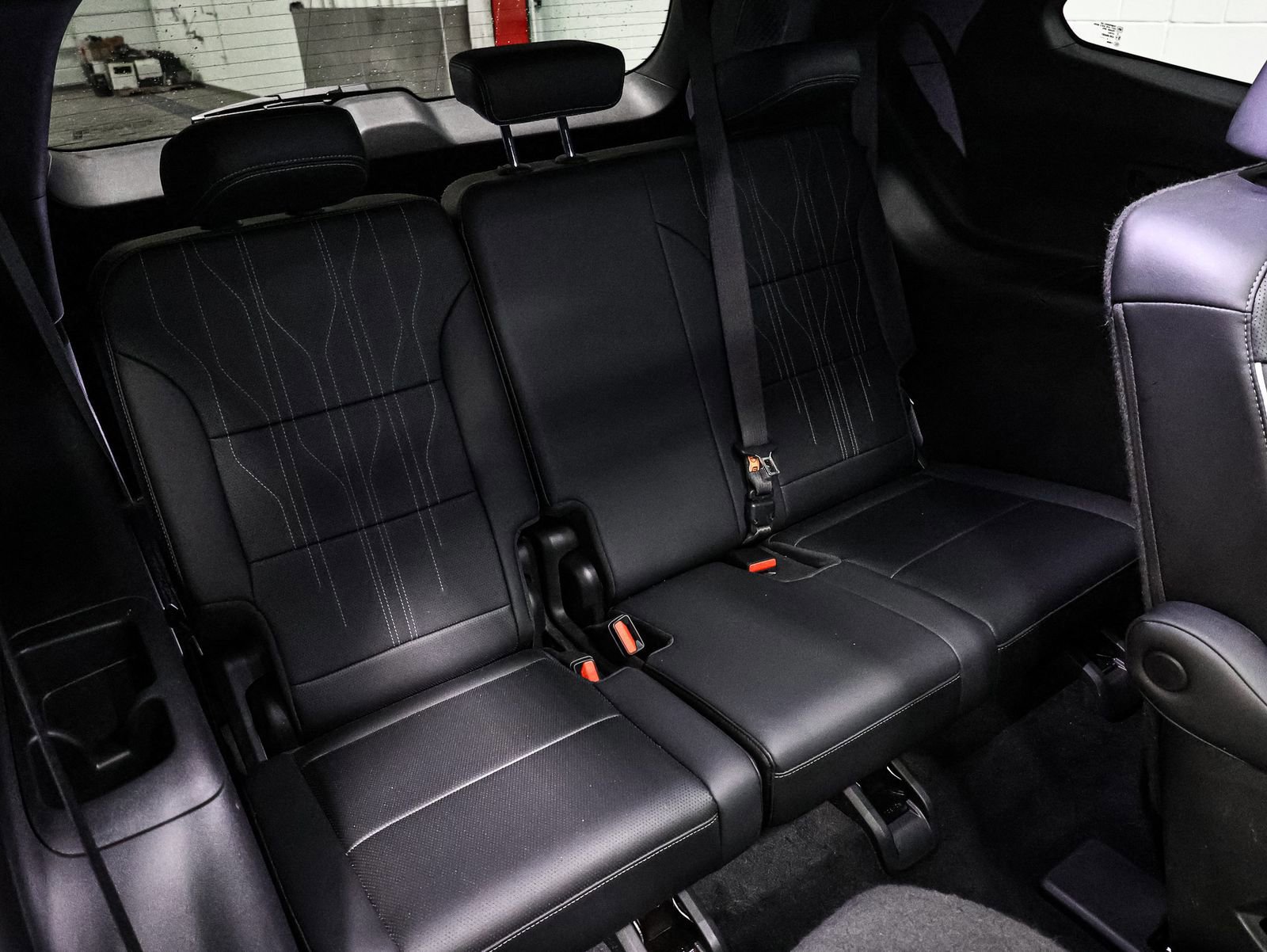 Used 2025 Buick Enclave Avenir w/ Trailering Package, 5000 lbs. AWD/4WD image 25