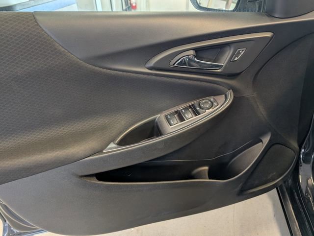 Used 2022 Chevrolet Malibu LT FWD image 12