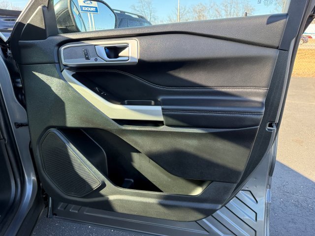 Certified 2024 Ford Explorer Limited AWD/4WD image 24