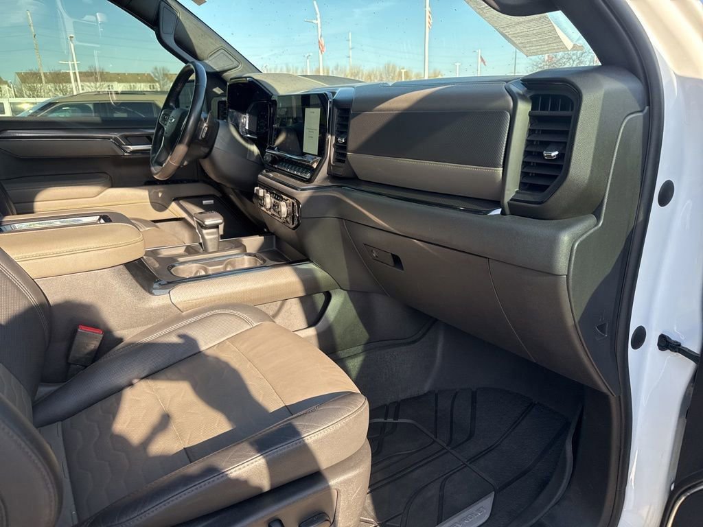 Used 2022 Chevrolet Silverado 1500 ZR2 w/ Technology Package AWD/4WD image 28