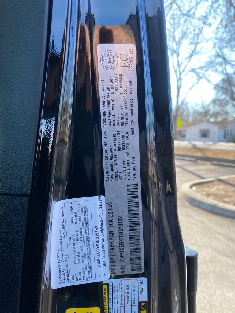 Used 2024 Jeep Wrangler Sahara w/ Dual Top Group image 15