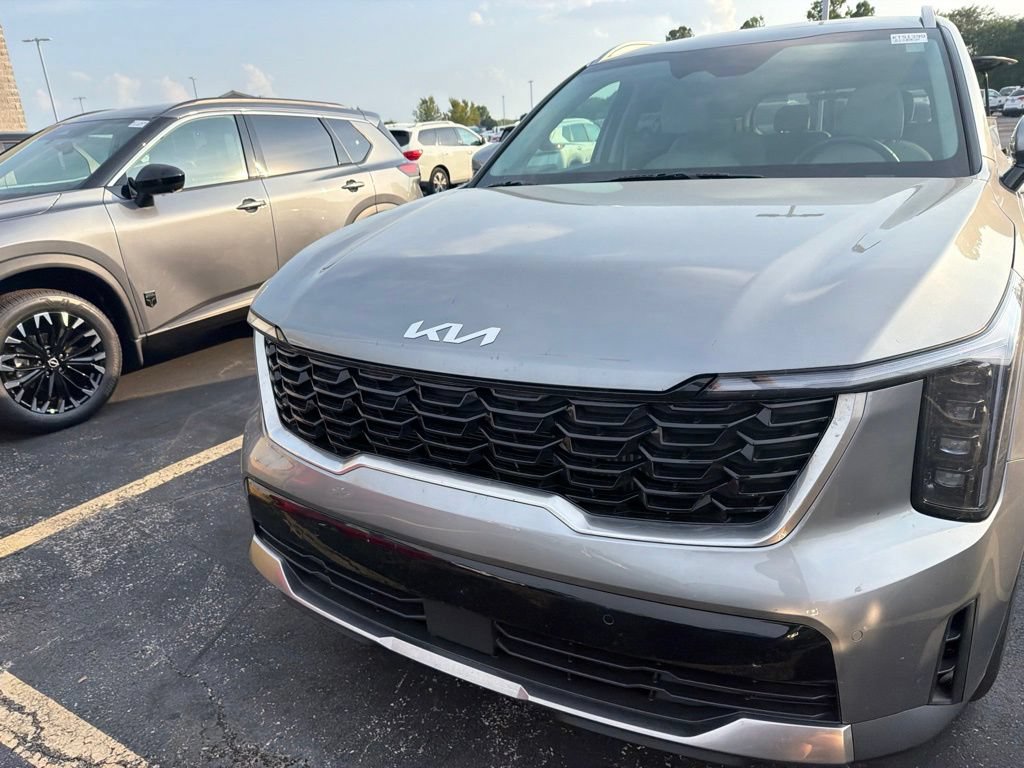 Used 2025 Kia Sorento EX AWD/4WD image 6