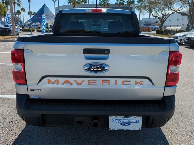 Certified 2022 Ford Maverick XLT image 4