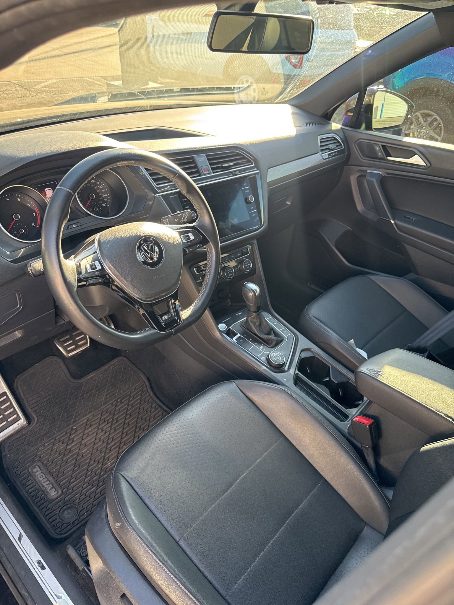 Used 2020 Volkswagen Tiguan SE R-Line image 5