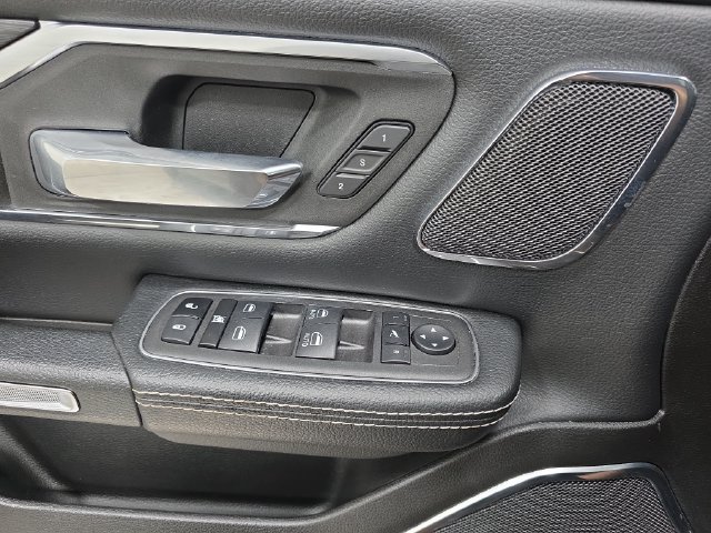 Used 2024 RAM 1500 Laramie AWD/4WD image 28