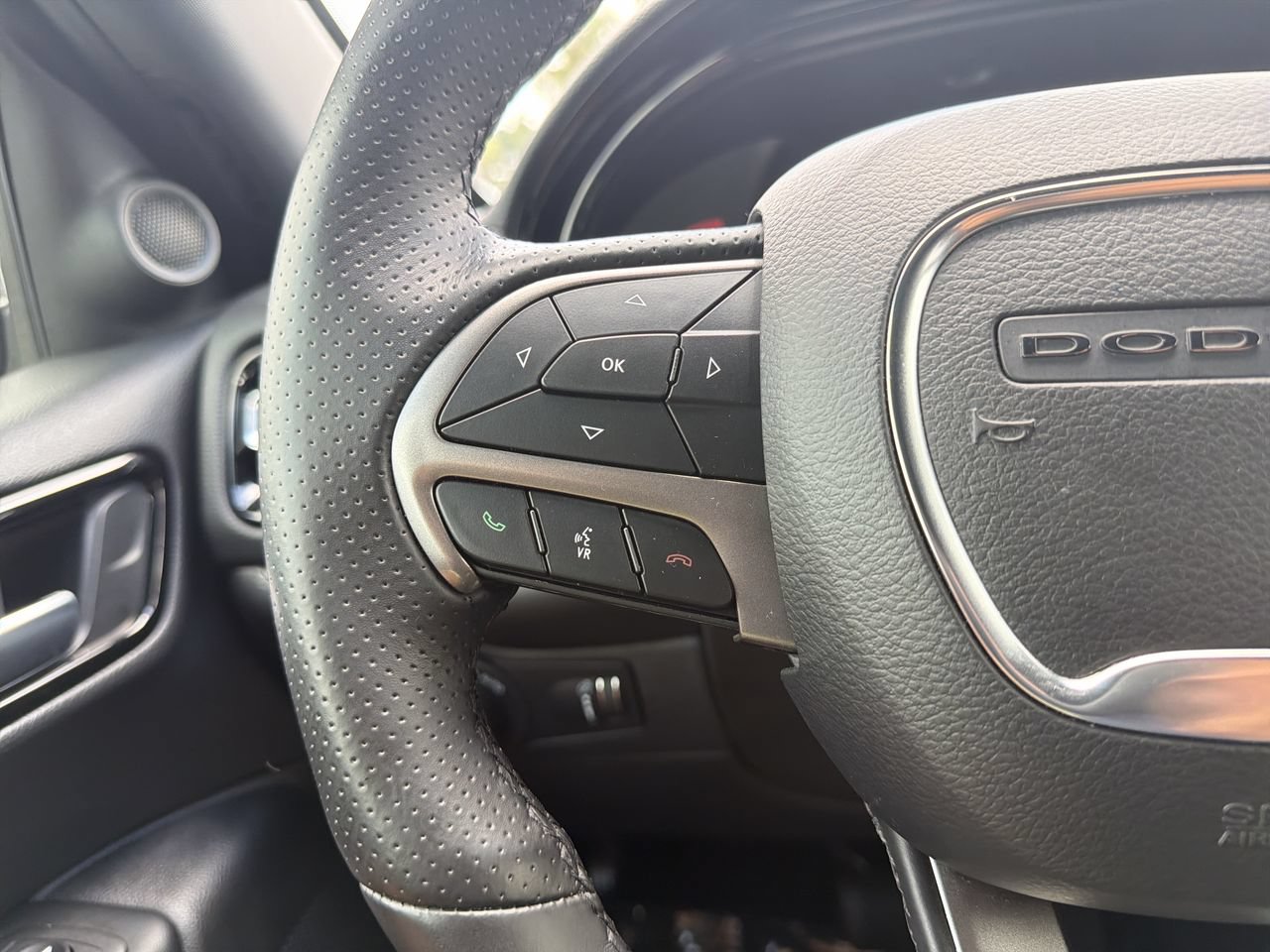 Used 2022 Dodge Durango SXT w/ Blacktop Package AWD/4WD image 26