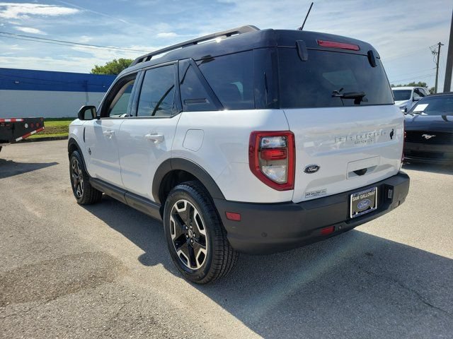 Certified 2024 Ford Bronco Sport Outer Banks w/ Tech Package AWD/4WD image 4