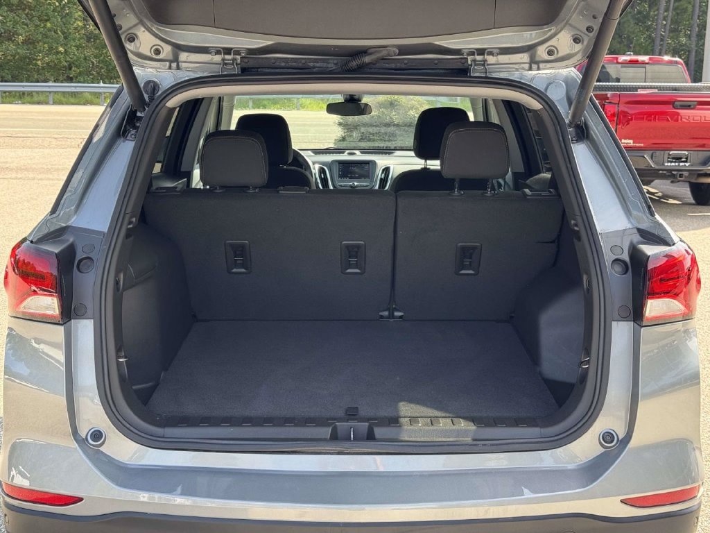 Used 2024 Chevrolet Equinox LT FWD image 17