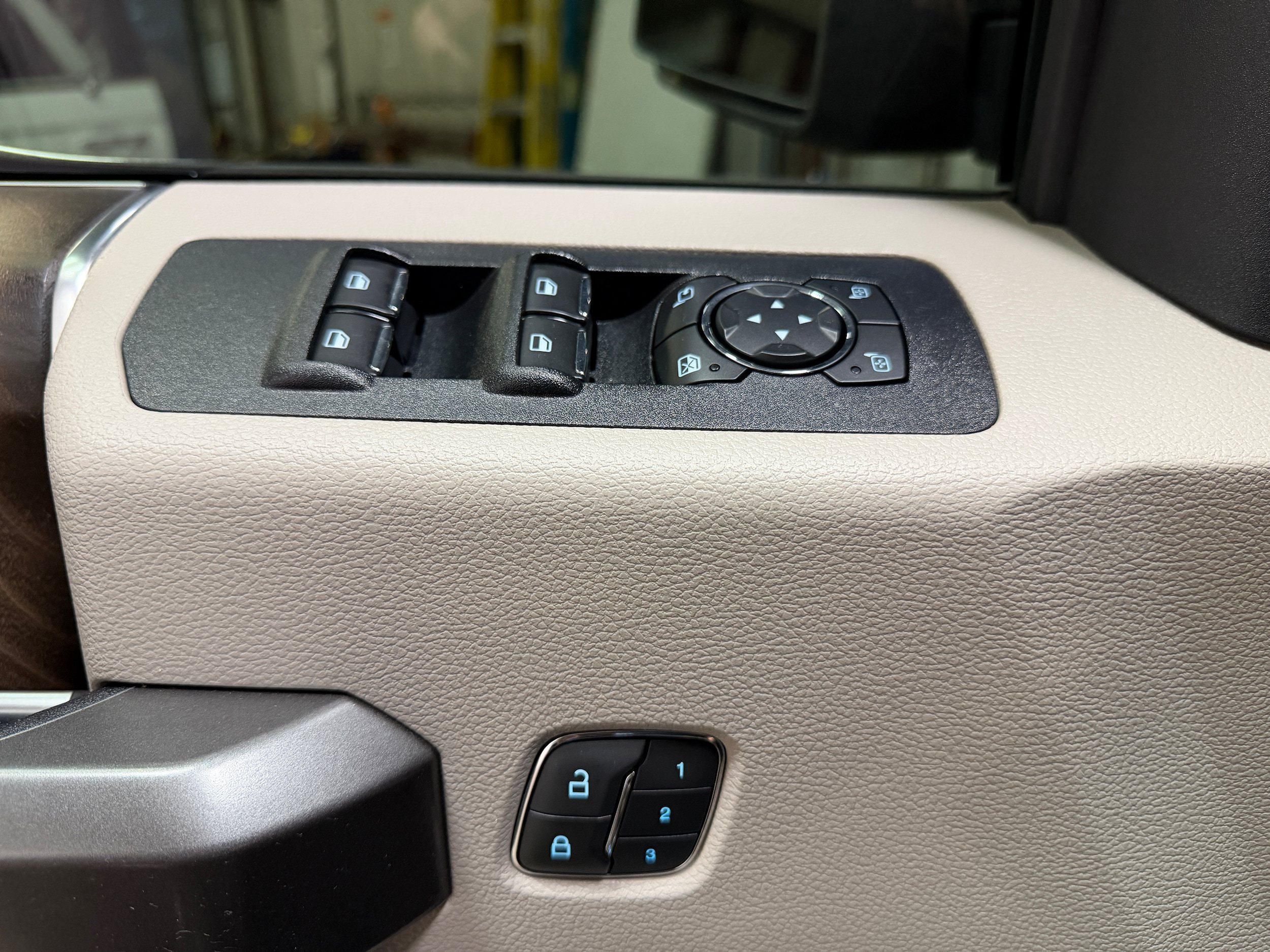 Certified 2019 Ford F150 Limited w/ Trailer Tow Package AWD/4WD image 15
