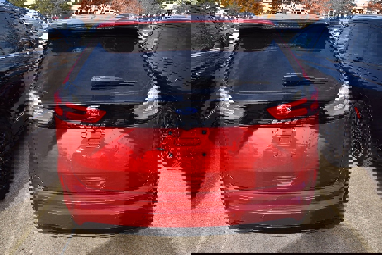 Certified 2022 Ford Edge ST-Line image 6