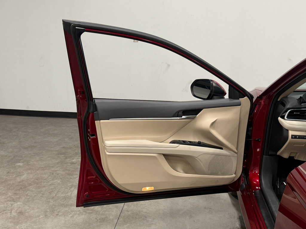 Used 2018 Toyota Camry LE w/ Audio Package image 9