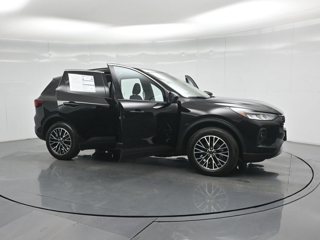 Certified 2023 Ford Escape SE FWD image 31