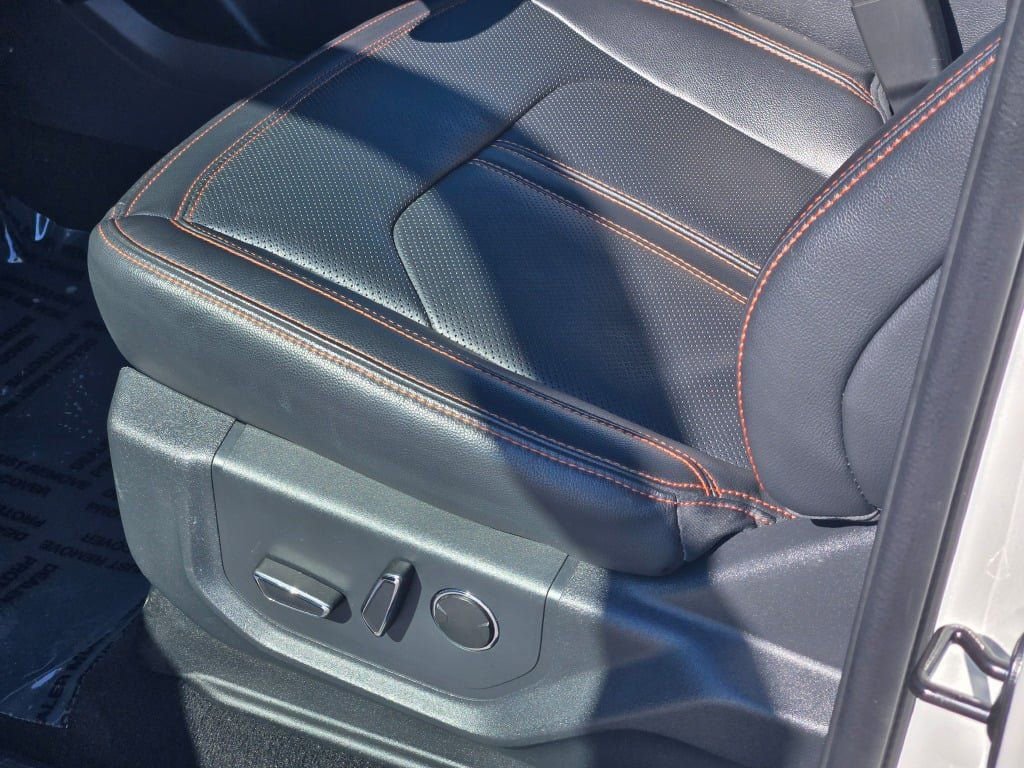 Certified 2024 Ford Expedition Timberline image 26