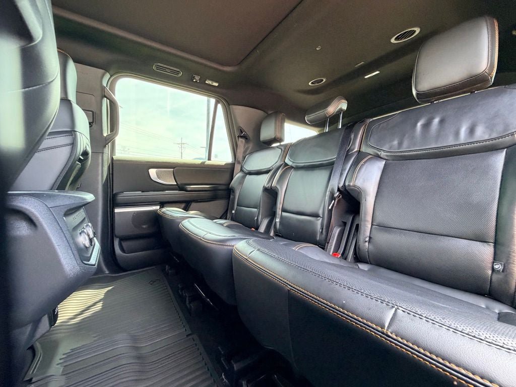 Certified 2025 Ford Expedition Tremor AWD/4WD image 17