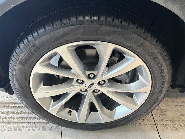 Certified 2023 Ford Explorer Platinum w/ Technology Package image 31