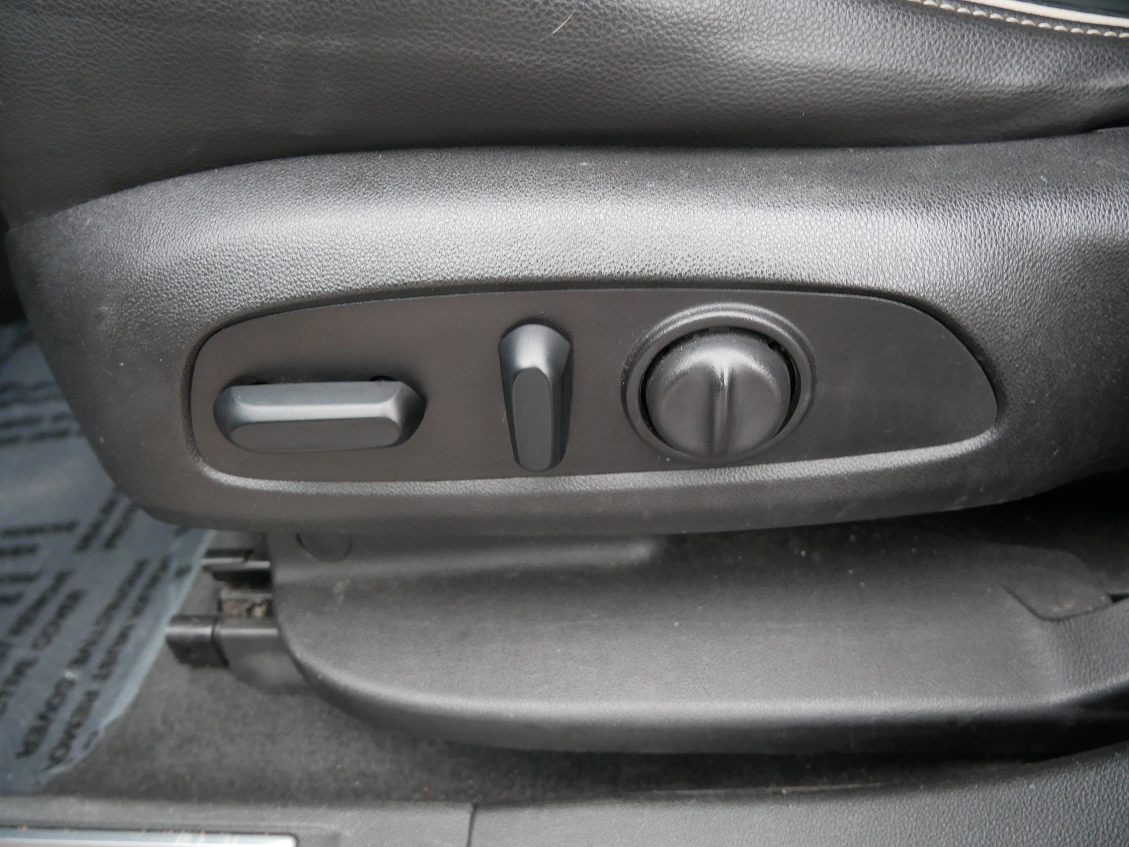 Used 2018 GMC Acadia Denali w/ Technology Package image 19