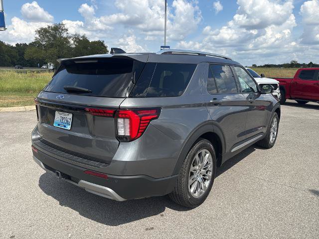 Certified 2025 Ford Explorer Platinum RWD image 5