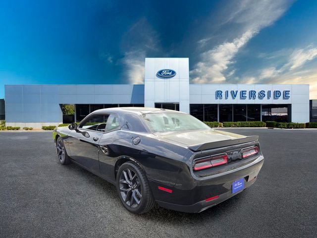 Used 2023 Dodge Challenger R/T w/ Blacktop Package RWD image 4