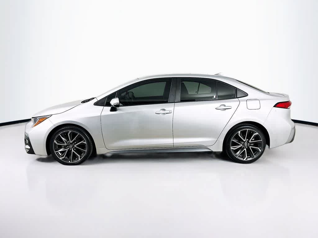Used 2021 Toyota Corolla SE FWD image 3