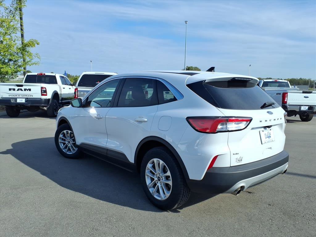 Certified 2022 Ford Escape SE w/ Convenience Package image 3