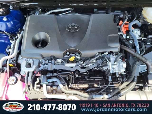 Used 2025 Toyota Camry SE w/ Convenience Package FWD image 32