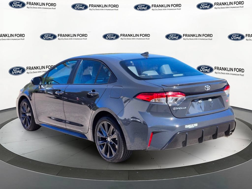 Used 2026 Toyota Corolla SE FWD image 3