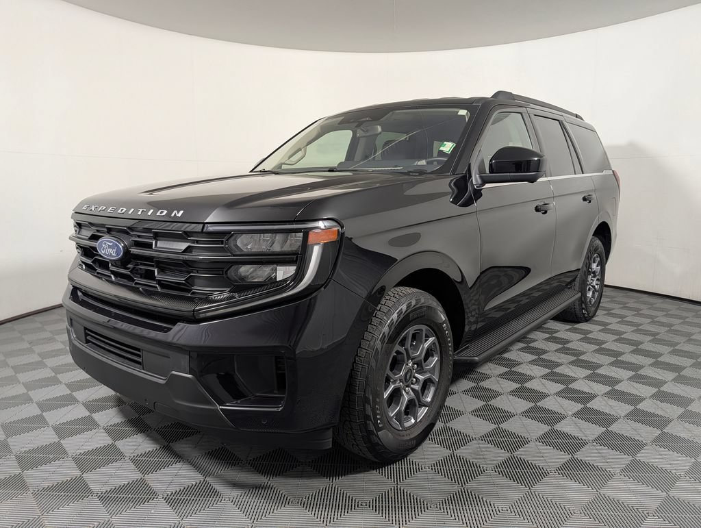 Certified 2025 Ford Expedition Active RWD image 4