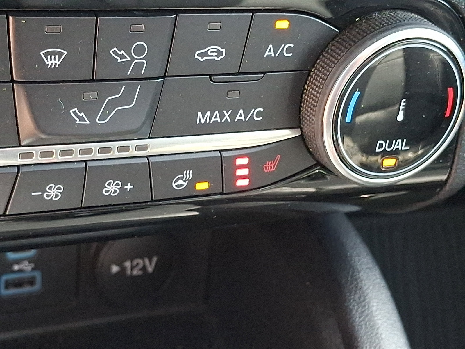 Certified 2022 Ford Escape SEL AWD/4WD image 26