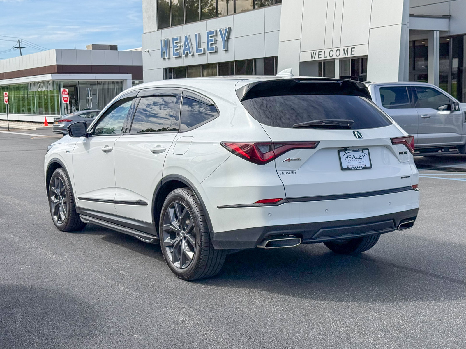 Used 2022 Acura MDX A-Spec AWD/4WD image 3