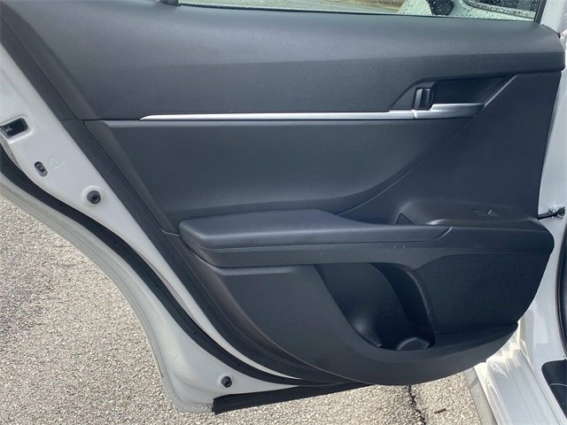Used 2023 Toyota Camry SE image 15