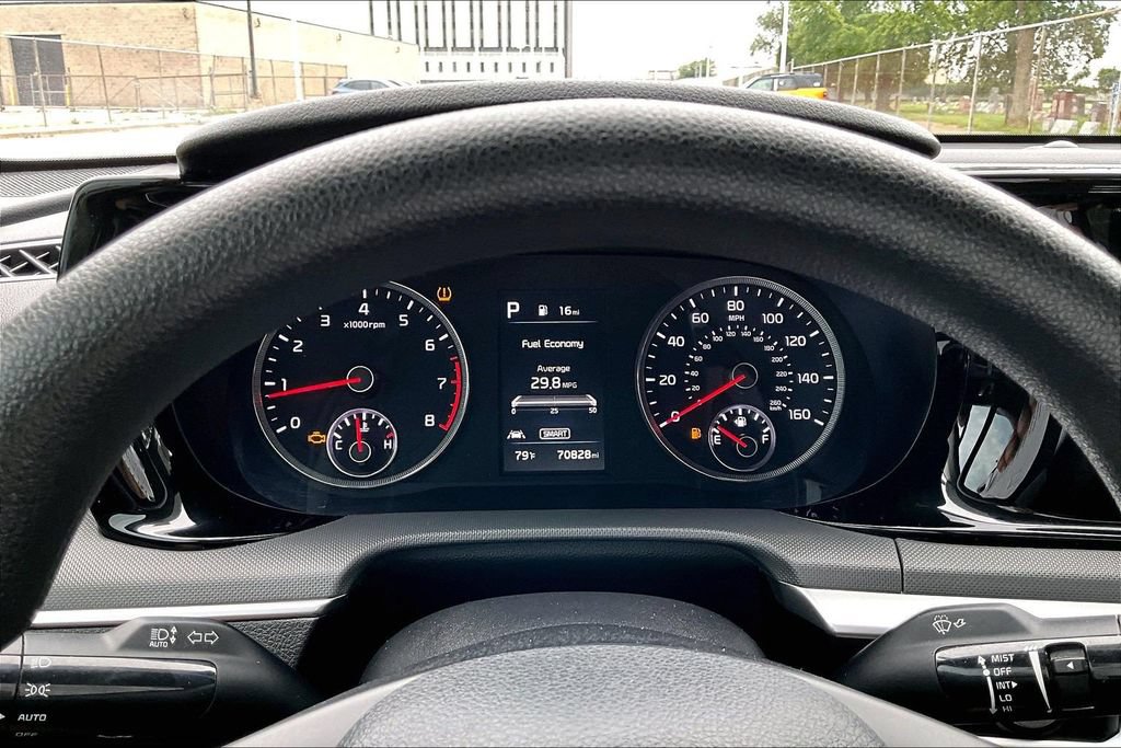 Used 2022 Kia K5 LXS FWD image 19