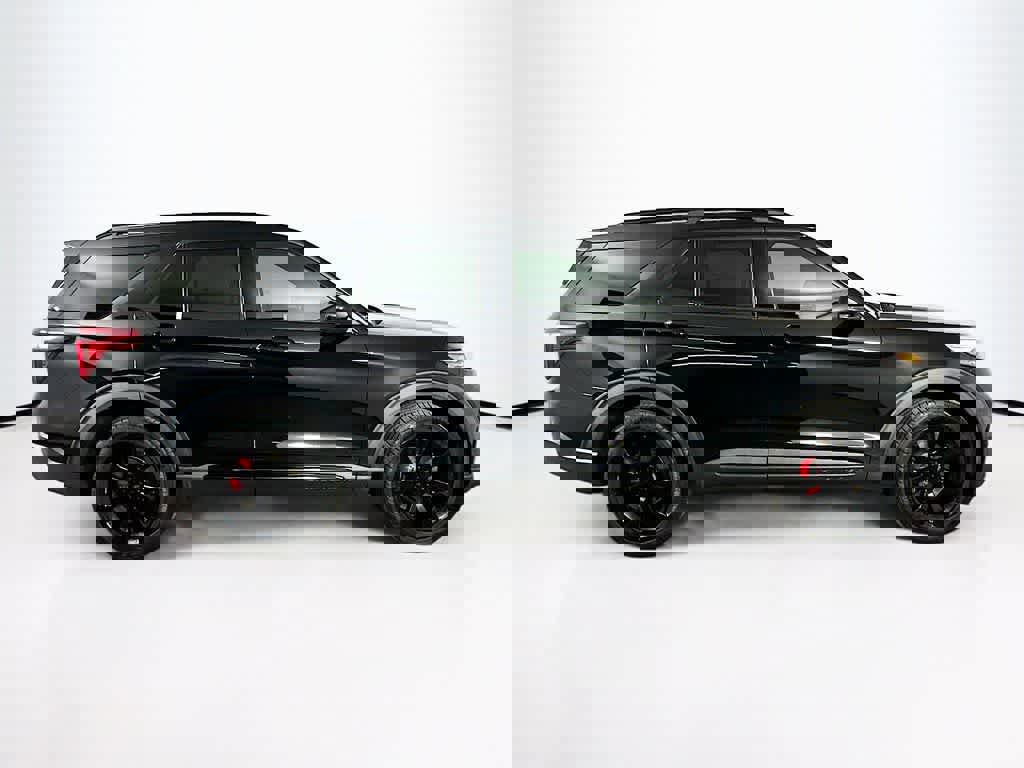 Certified 2020 Ford Explorer ST w/ ST Street Pack image 6