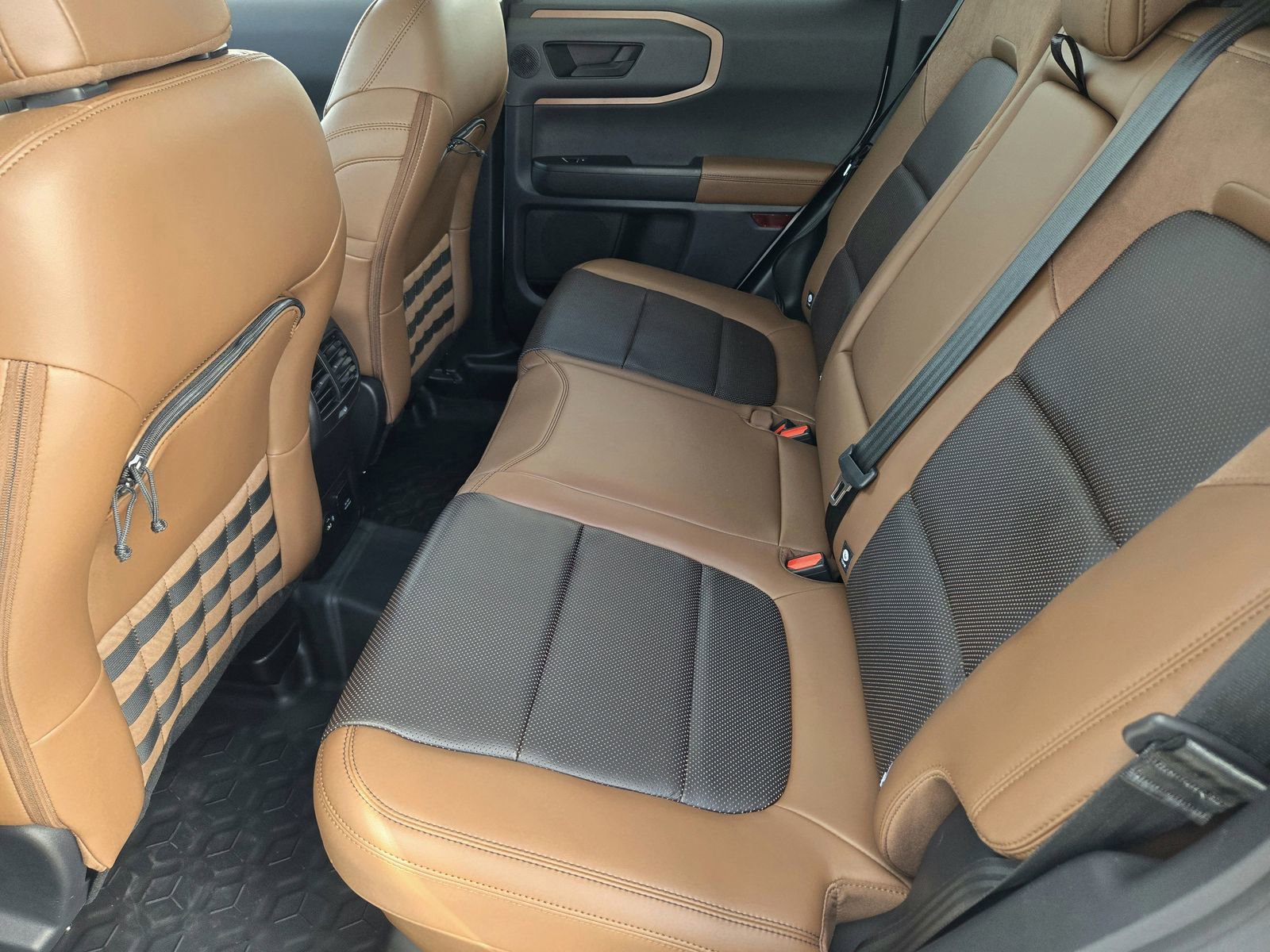 Certified 2024 Ford Bronco Sport Badlands w/ Premium Package image 32